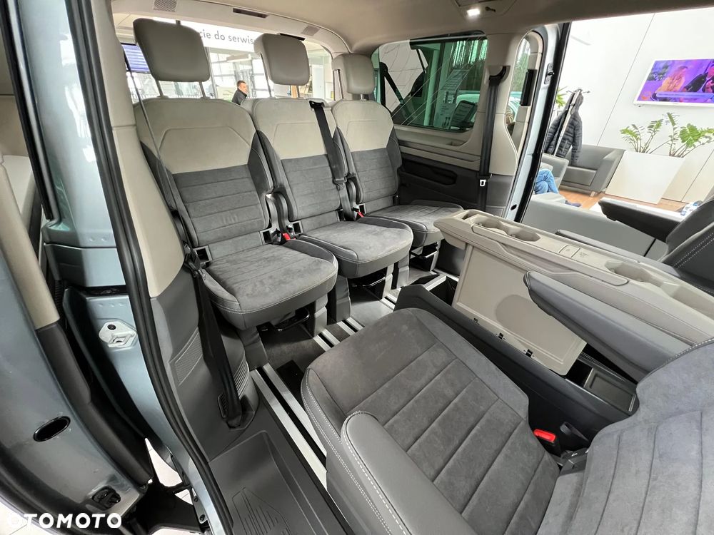 Volkswagen Multivan - 10