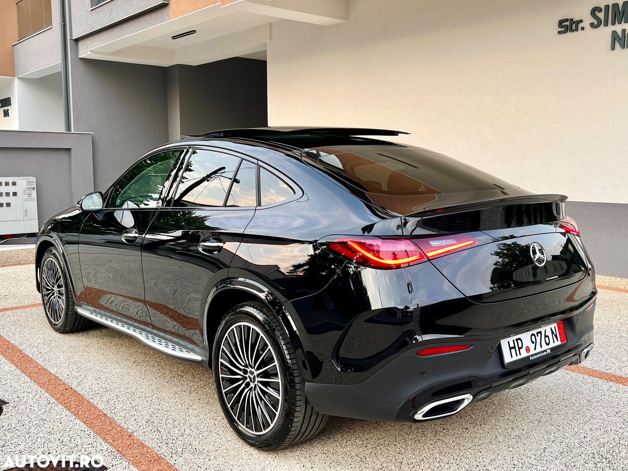 Mercedes-Benz GLC Coupe 200 4Matic 9G-TRONIC Edition AMG Line - 3