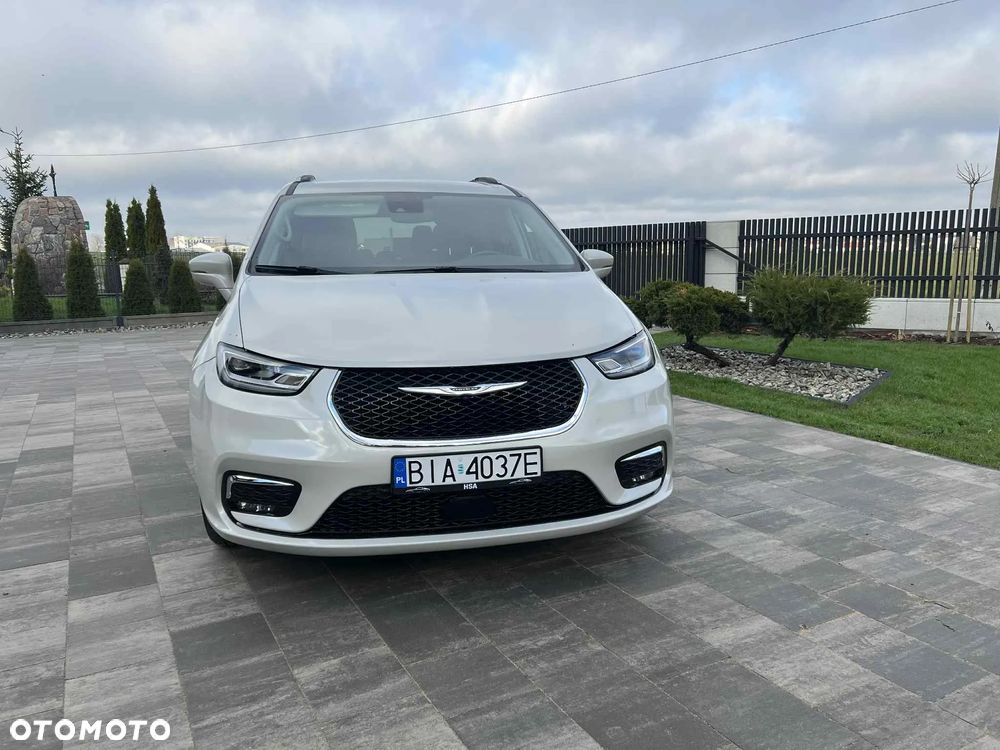 Chrysler Pacifica - 12