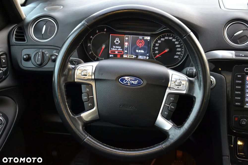 Ford S-Max 2.0 TDCi DPF Titanium - 22