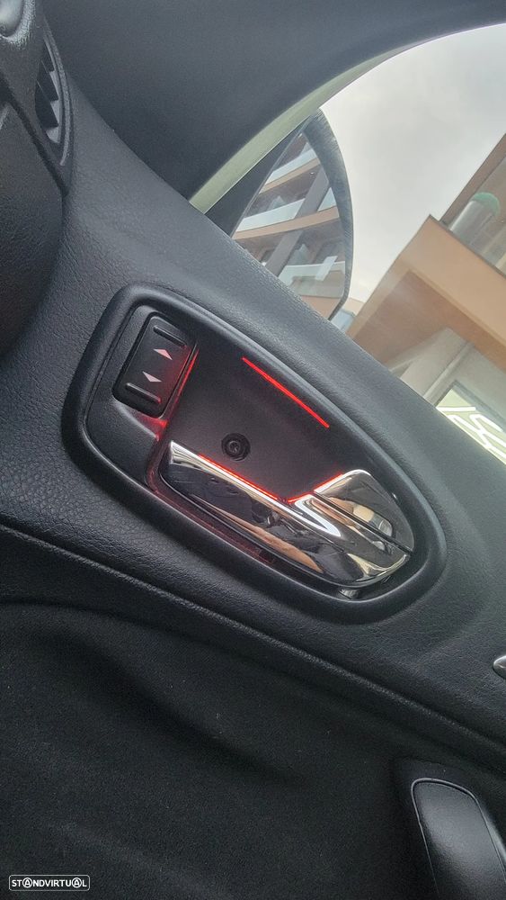 Ford S-Max 1.8 TDCi Trend 7L - 20