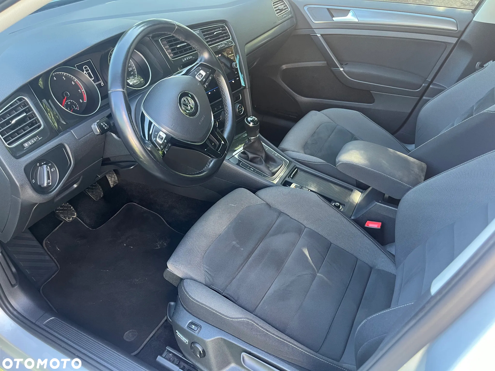 Volkswagen Golf 1.5 TSI BlueMotion ACT Highline - 13