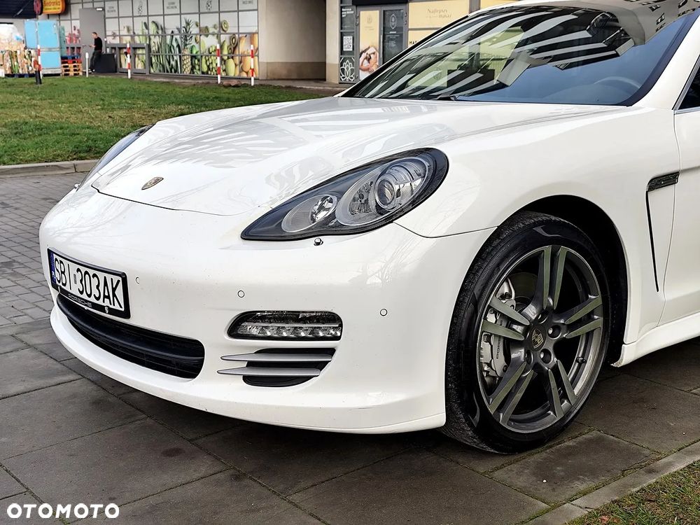 Porsche Panamera 4S PDK - 38