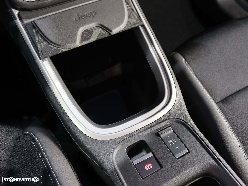 Jeep Avenger 1.2 e-Hybrid Altitude DCT - 27