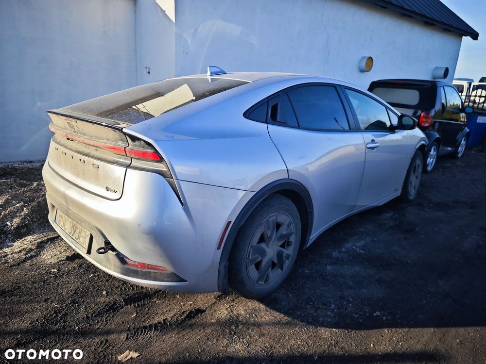 Toyota Prius Hybrid - 2