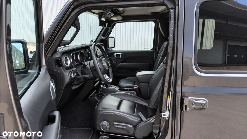 Jeep Gladiator - 16