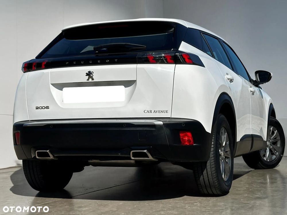 Peugeot 2008 PureTech 130 EAT8 Allure - 18