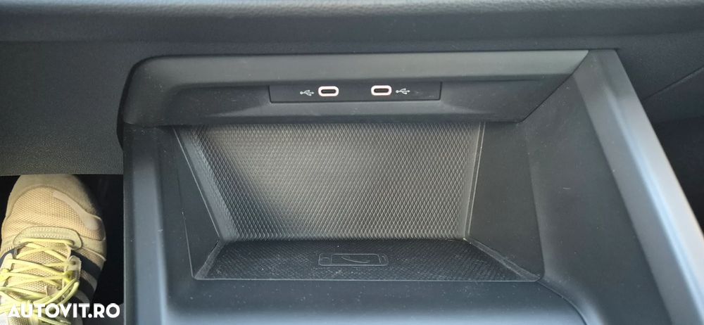 Volkswagen Golf 1.5 eTSI ACT DSG MHEV Life - 17