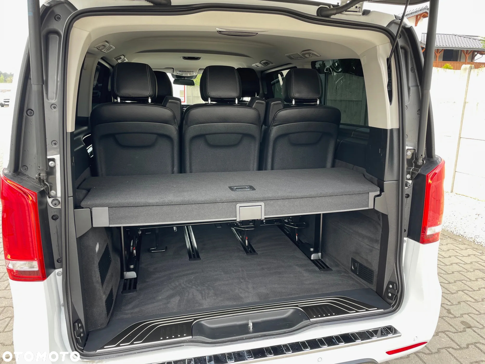 Mercedes-Benz Klasa V 300 d lang 9G-TRONIC Avantgarde - 15