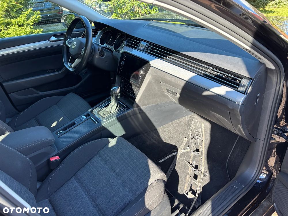 Volkswagen Passat Variant 2.0 TDI SCR DSG - 2