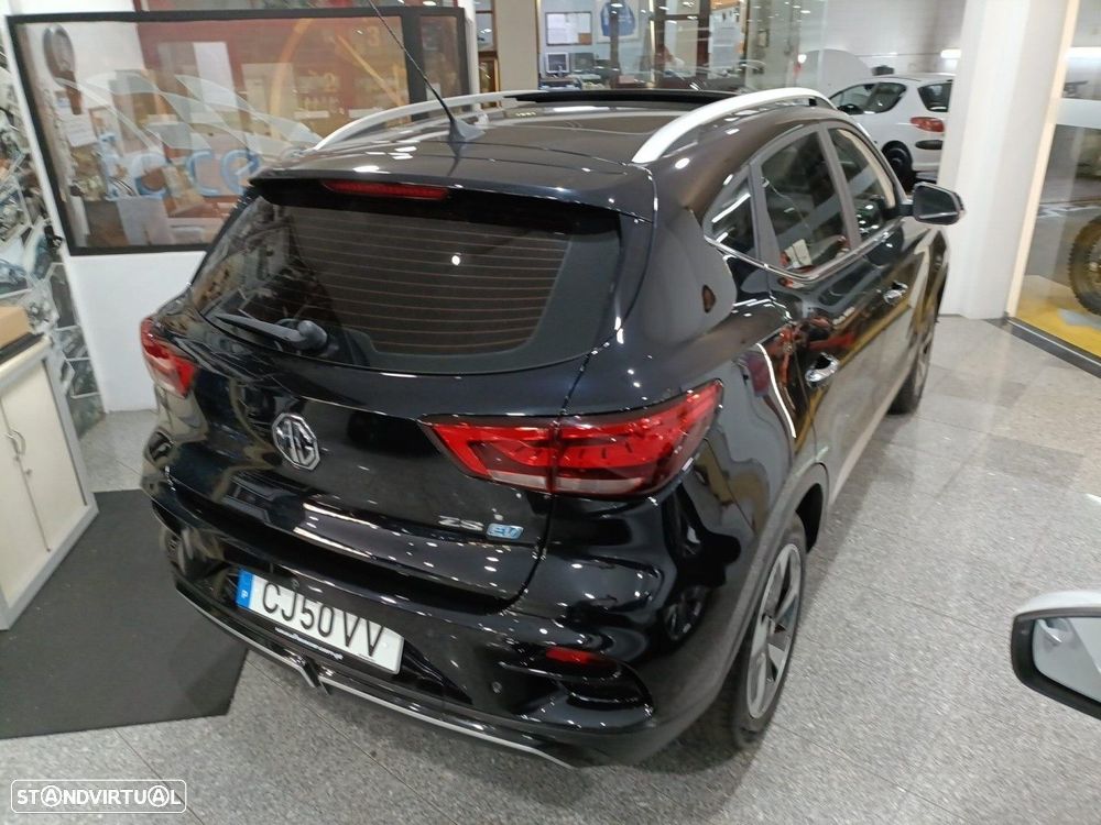MG ZS EV 72.6 kWh Luxury - 14