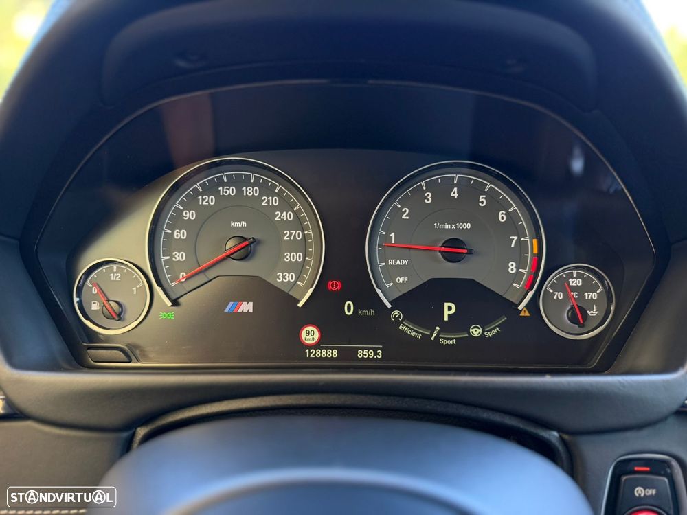 BMW M4 Auto - 23
