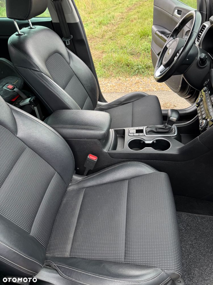 Kia Sportage 1.6 CRDI MHEV Black Edition 4WD DCT - 10