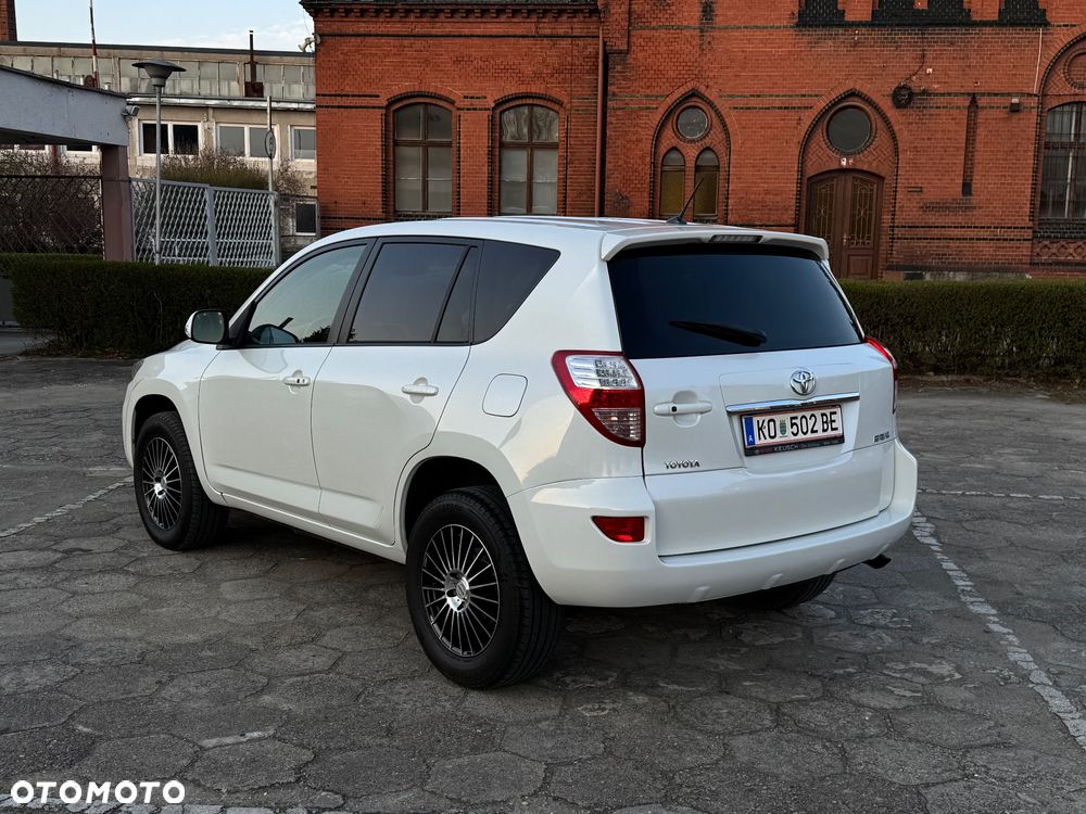 Toyota RAV4 2.2 D-4D 4x2 Life - 2