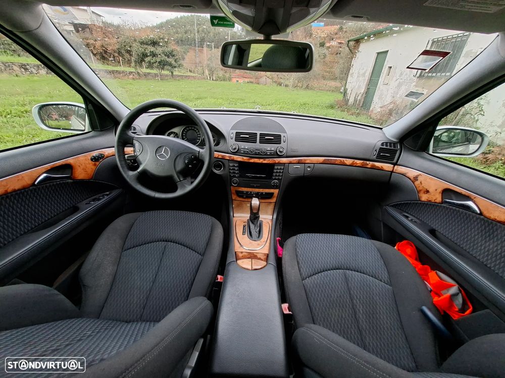 Mercedes-Benz E 220 CDI Auto Elegance - 5