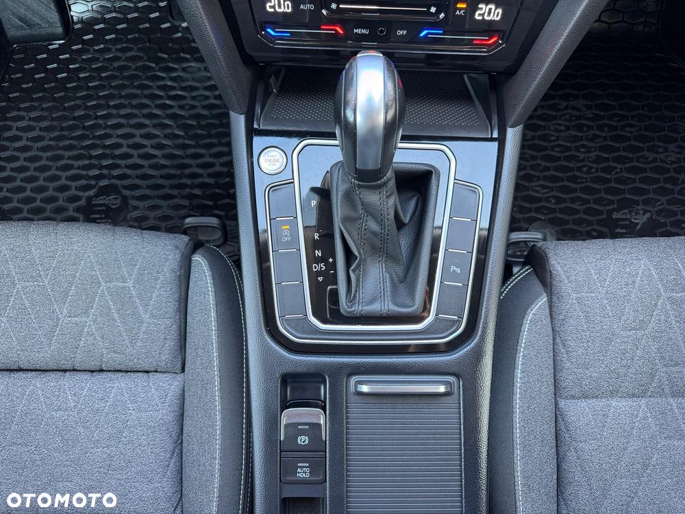 Volkswagen Passat Variant 2.0 TDI Business DSG - 31