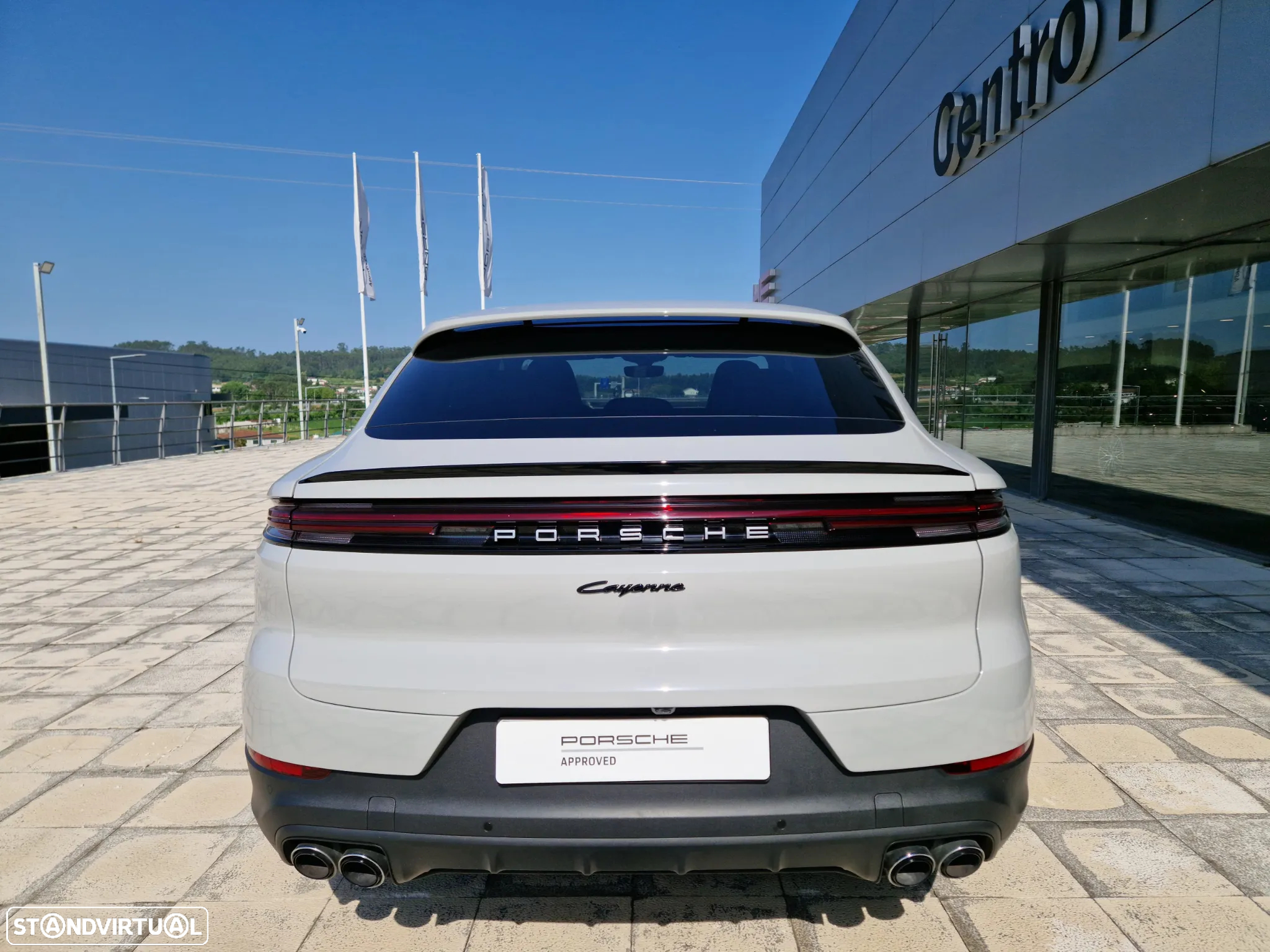 Porsche Cayenne Coupé E-Hybrid - 16