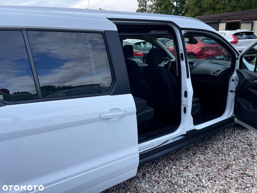 Ford Tourneo Connect Grand - 36