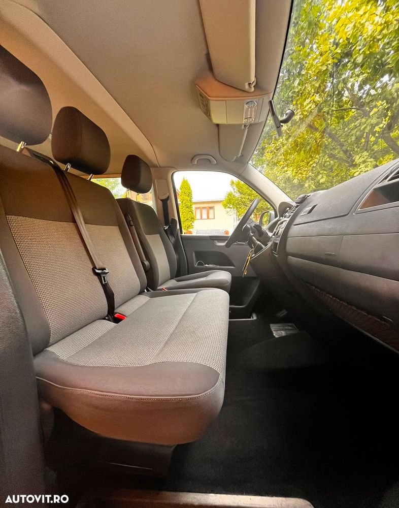 Volkswagen Caravelle - 4