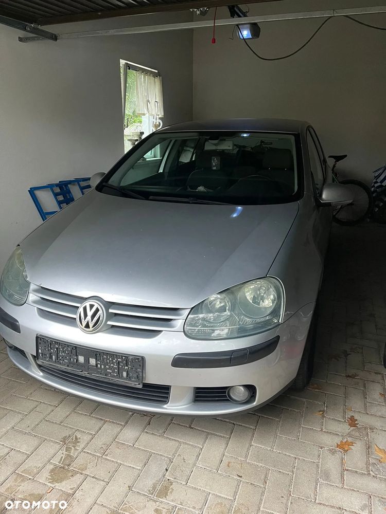 Volkswagen Golf V 1.4 FSI Comfortline - 1
