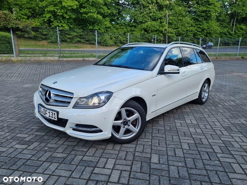 Mercedes-Benz Klasa C 180 CGI BlueEff Avantgarde - 1