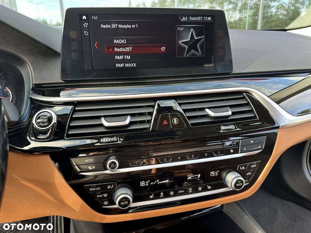 BMW Seria 5 520d xDrive - 22