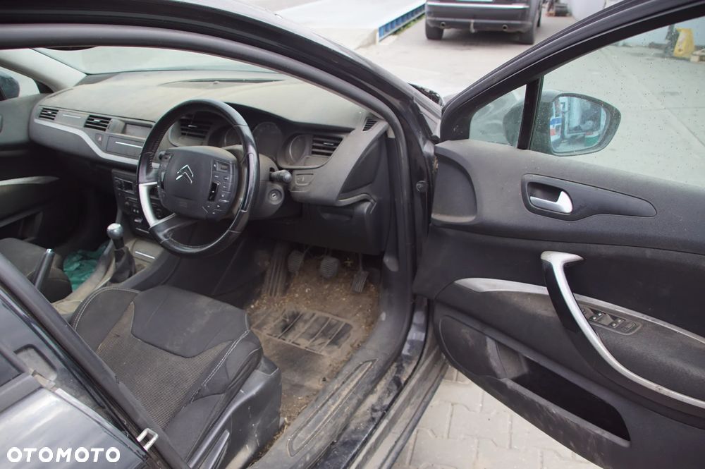 Auto na części - Citroen C5 II X7 1.6 HDI 110 KM 9HZ BE4R KTV 2008R Silnik Skrzynia Drzwi Szyba Błotnik Klapa Lampa Deska Kokpit Sterownik Moduł Kierownica Licznik - 9