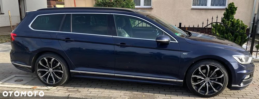 Volkswagen Passat - 1