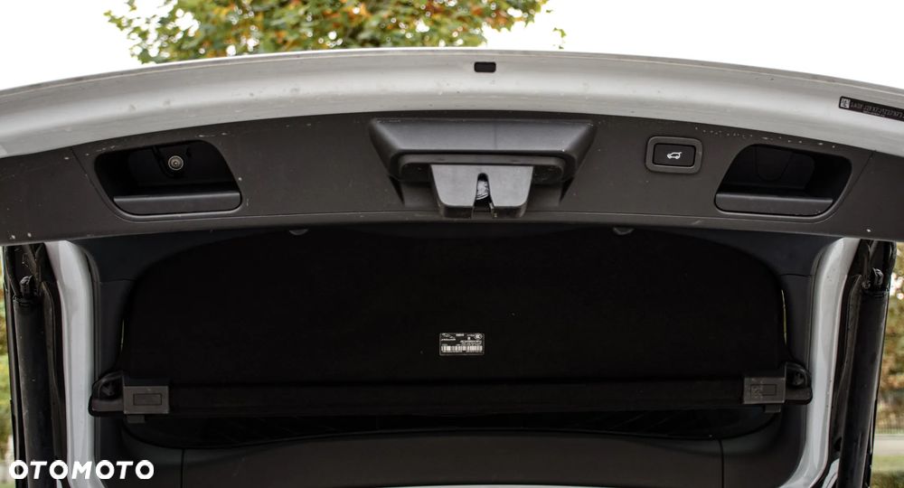 Jaguar E-Pace P250 AWD R-Dynamic S - 31