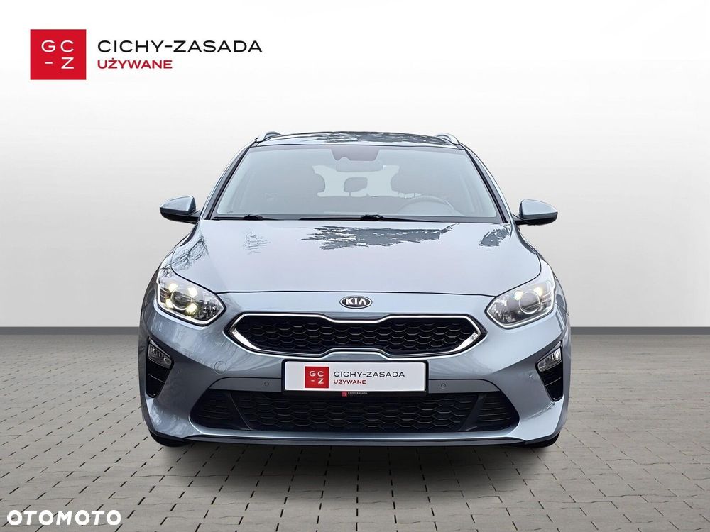 Kia Ceed - 8