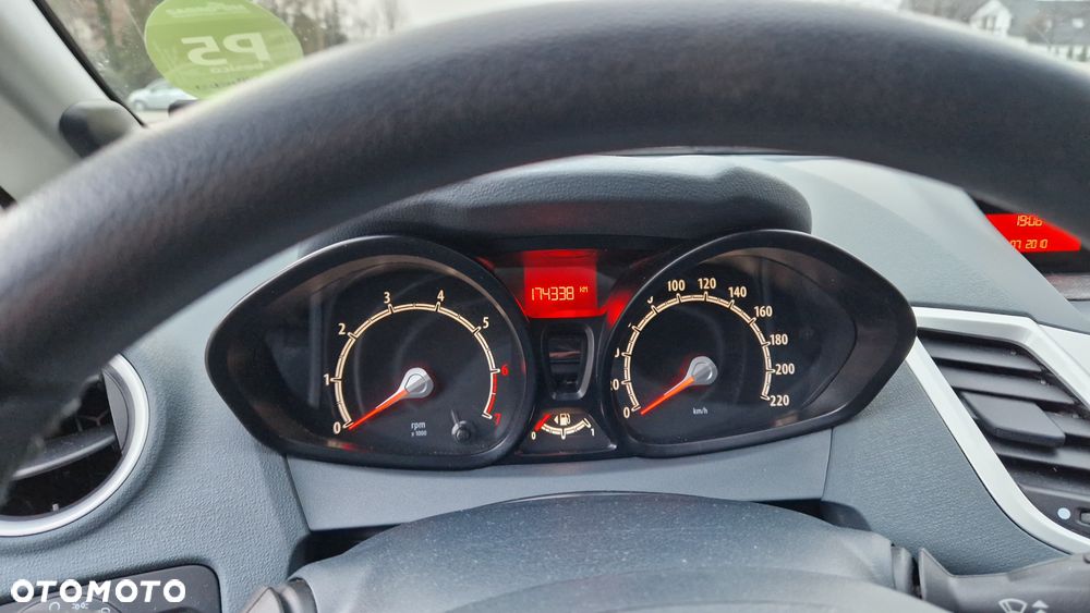 Ford Fiesta 1.6 Ti-VCT Sport - 26