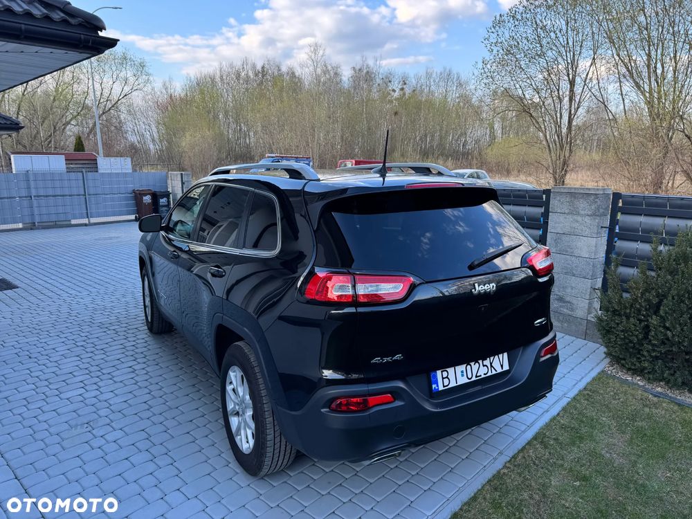 Jeep Cherokee - 3