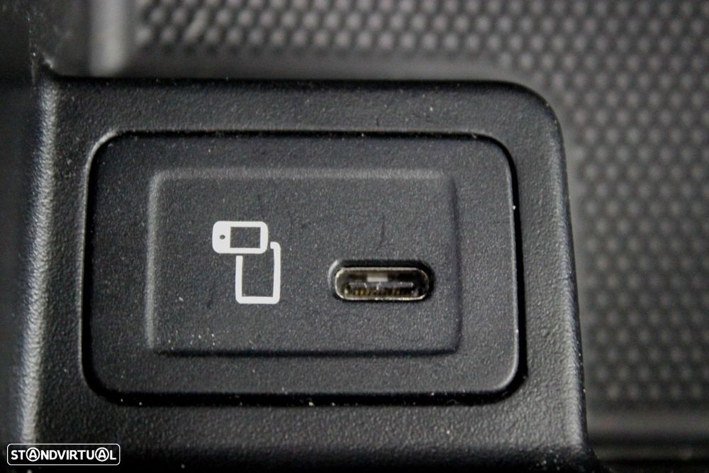 Mercedes-Benz EQA 250+ AMG Line - 30