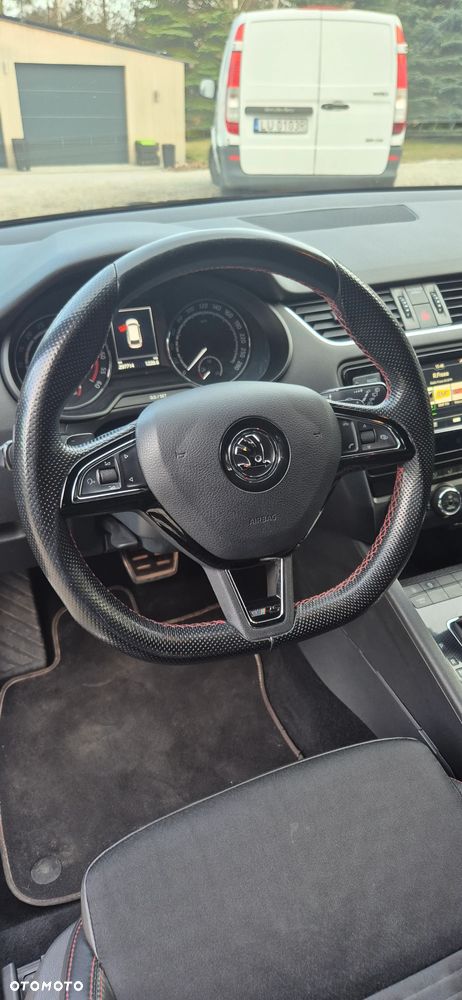 Skoda Octavia 2.0 TDI RS DSG - 25