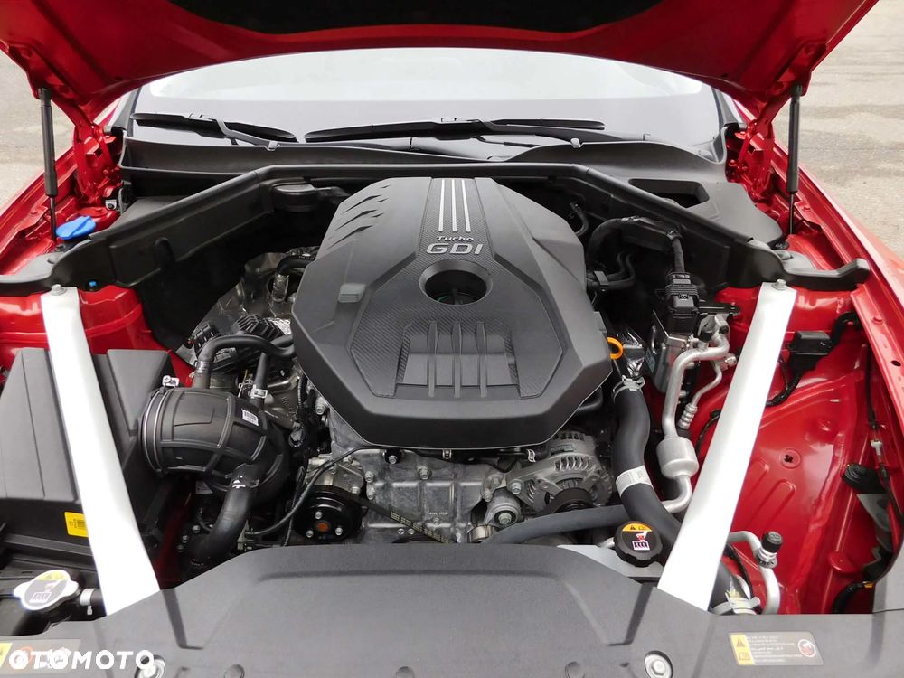 Kia Stinger - 25