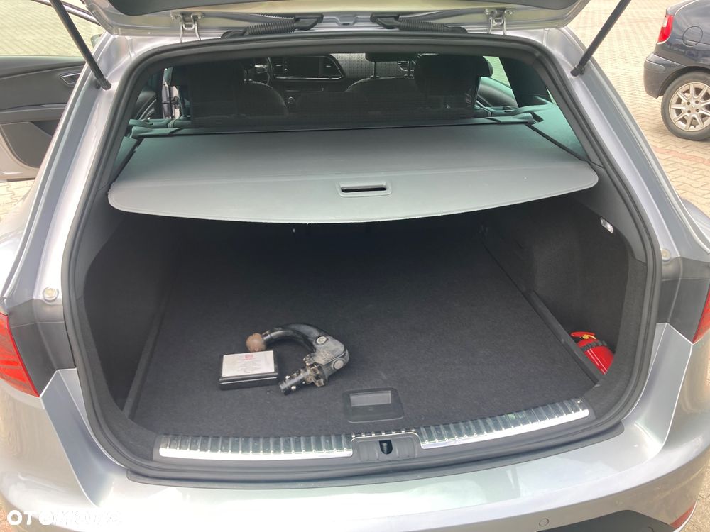 Seat Leon Sportstourer 2.0 TDI DPF DSG FR Black Matt Edition - 23