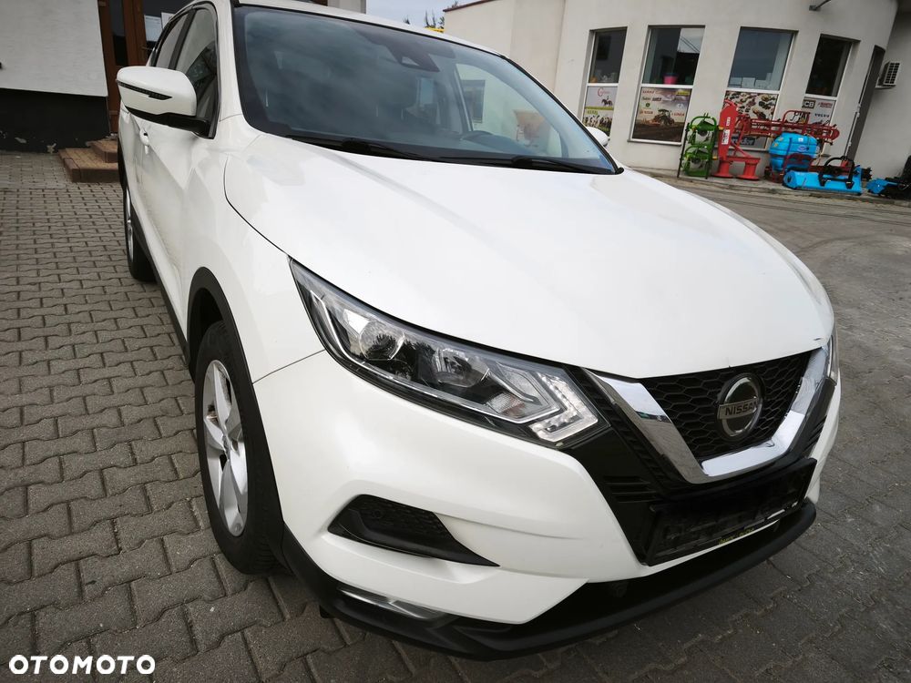 Nissan Qashqai - 1