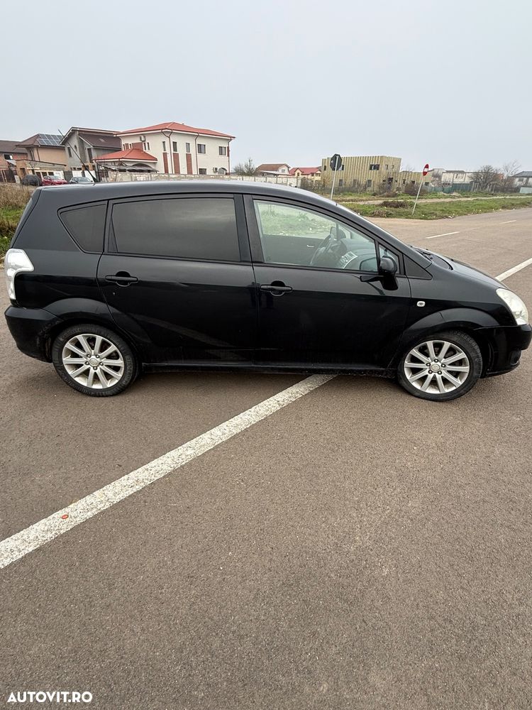 Toyota Corolla Verso 2.2 D-4D Sol Plus - 4