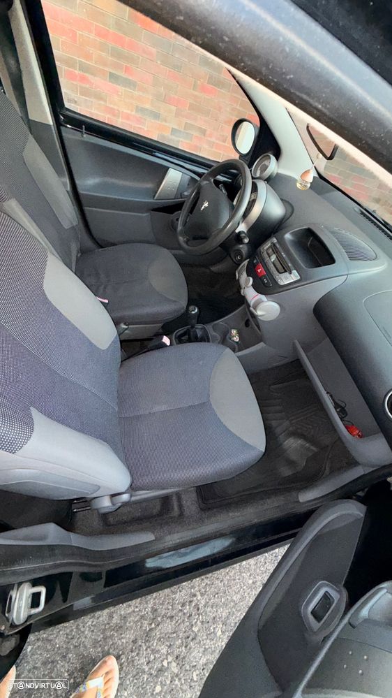 Peugeot 107 1.0 Trendy - 6