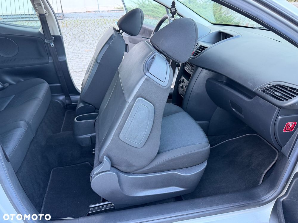 Peugeot 207 95 VTi Filou - 19