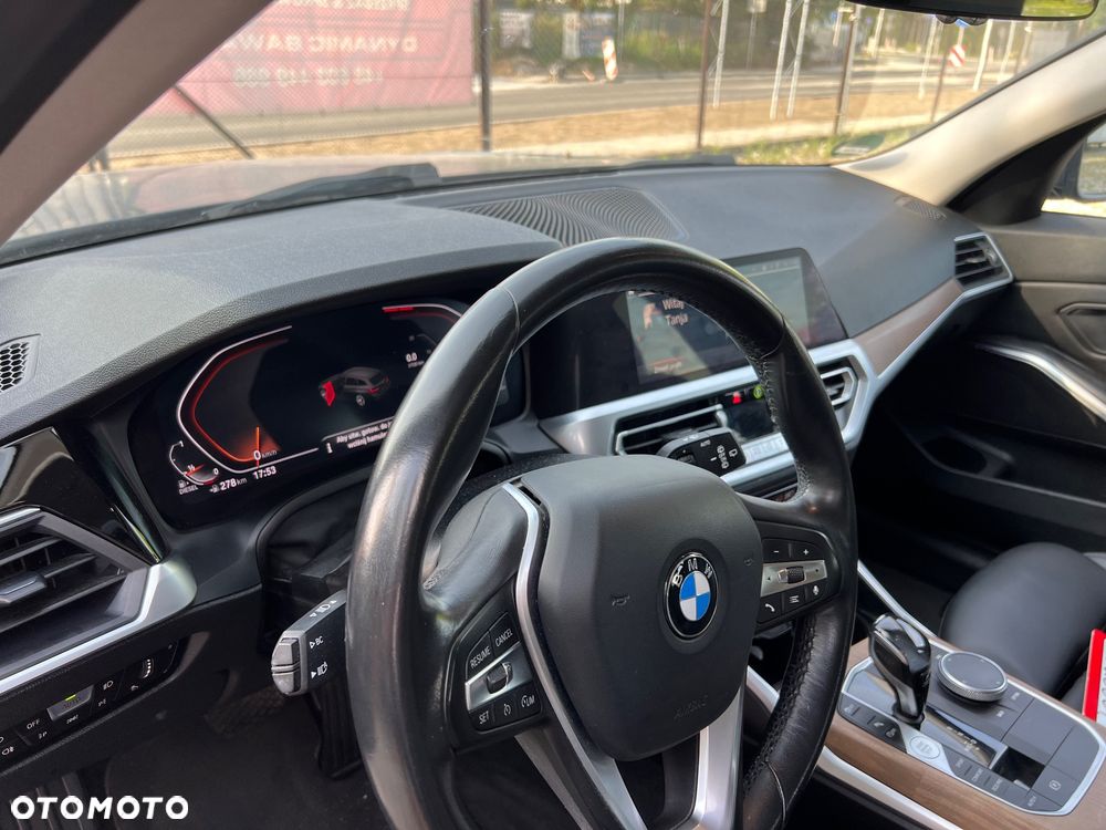 BMW Seria 3 320d xDrive - 11