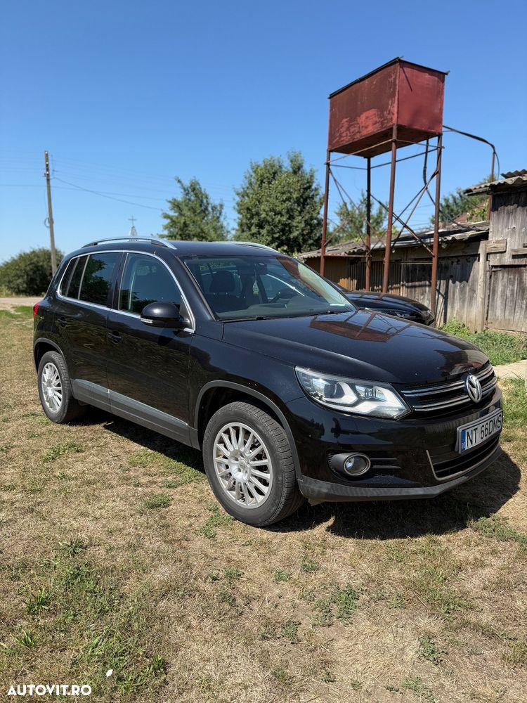 Volkswagen Tiguan - 1