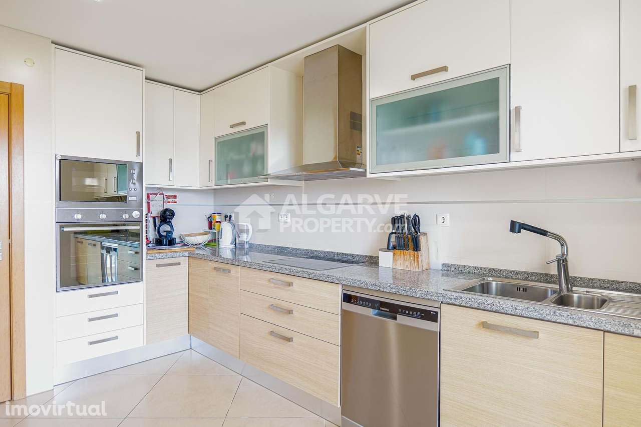 T3 - Ultimo andar com garagem, piscina a 10 minutos de Vilamoura, prai - Grande imagem: 3/29
