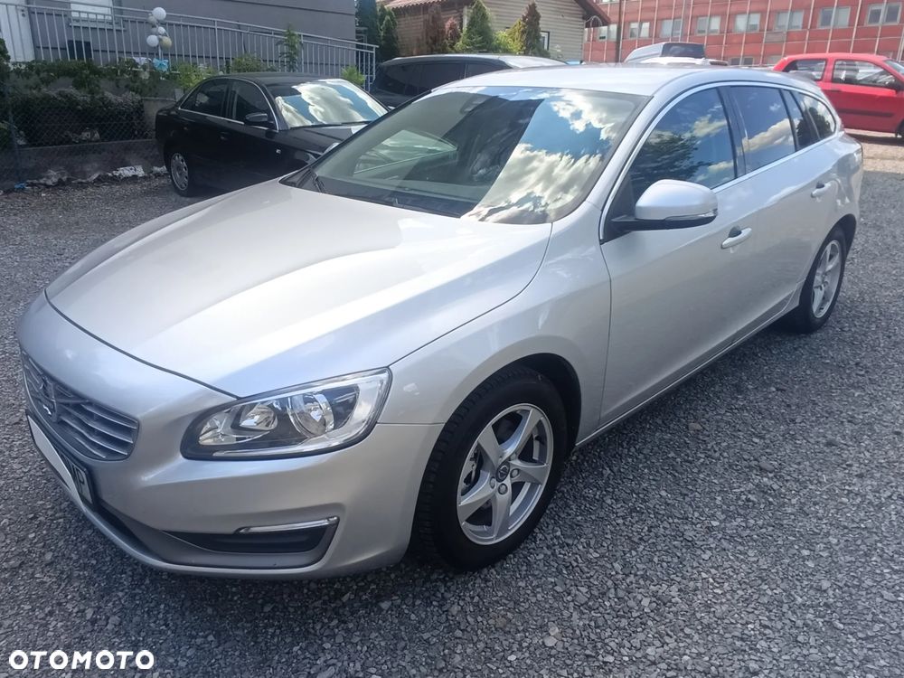 Volvo V60 D3 Geartronic Momentum - 2