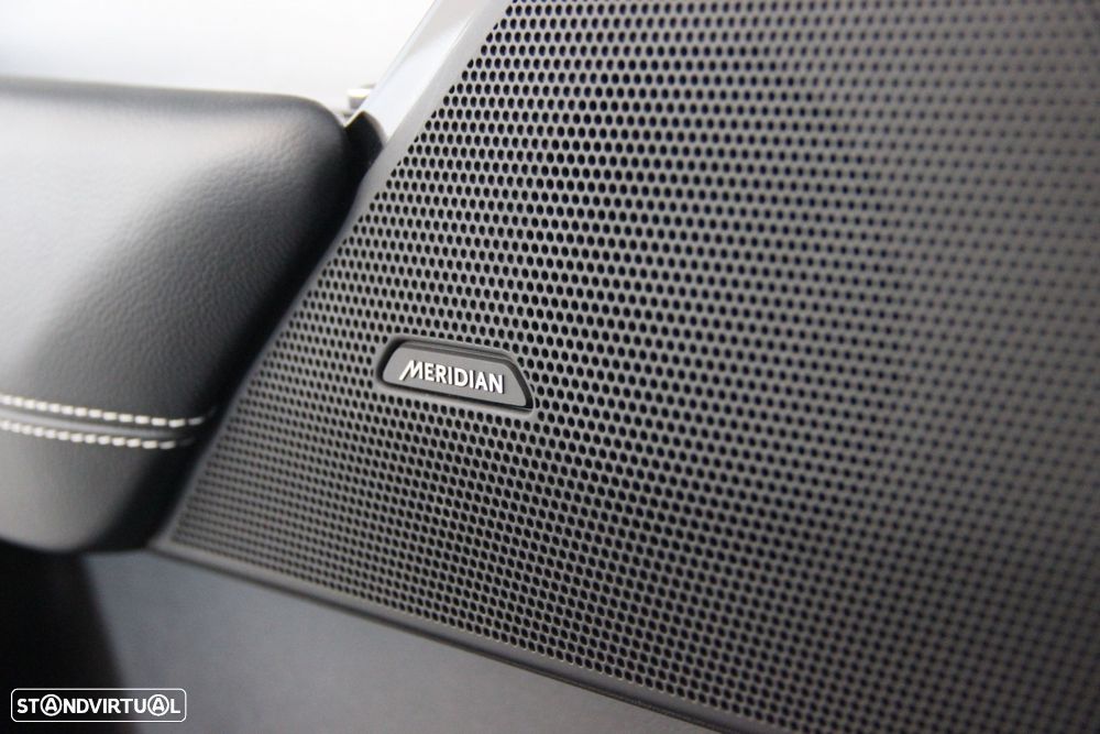 Land Rover Range Rover Velar 2.0 D R-Dynamic HSE - 24