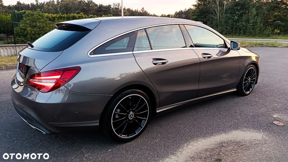 Mercedes-Benz CLA 180 7G-DCT UrbanStyle Edition - 31