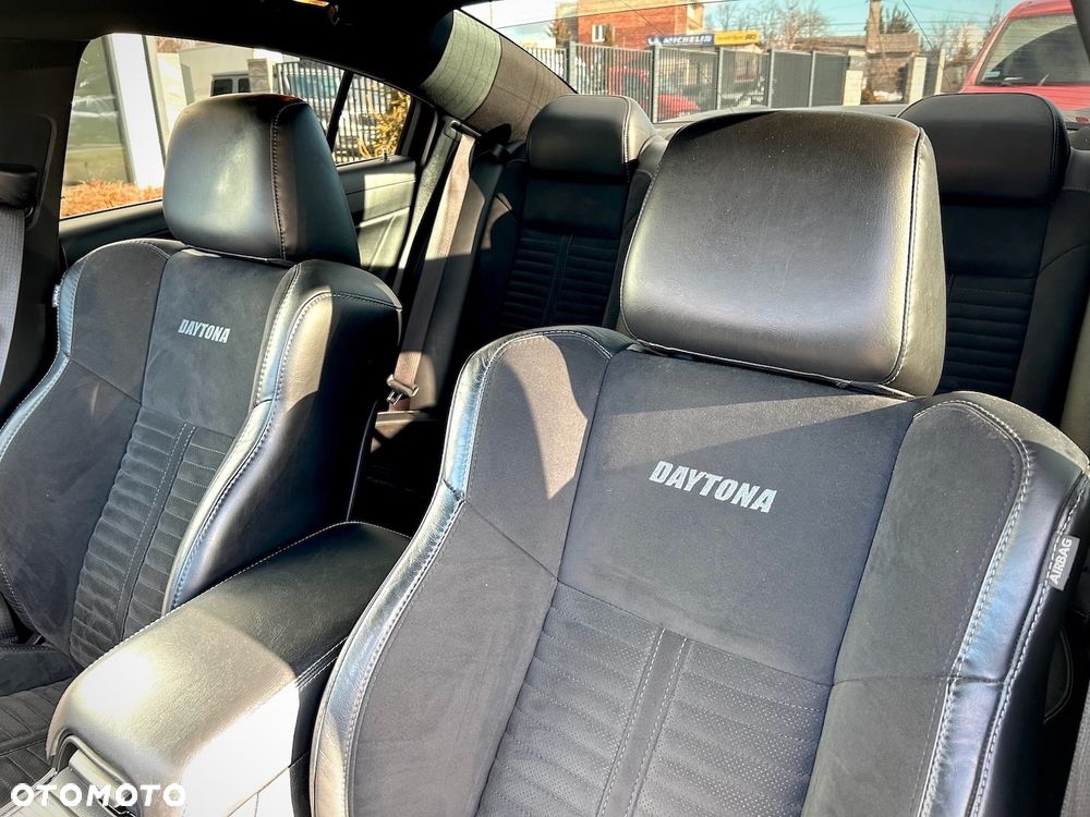 Dodge Charger 6.4 Scat Pack - 22