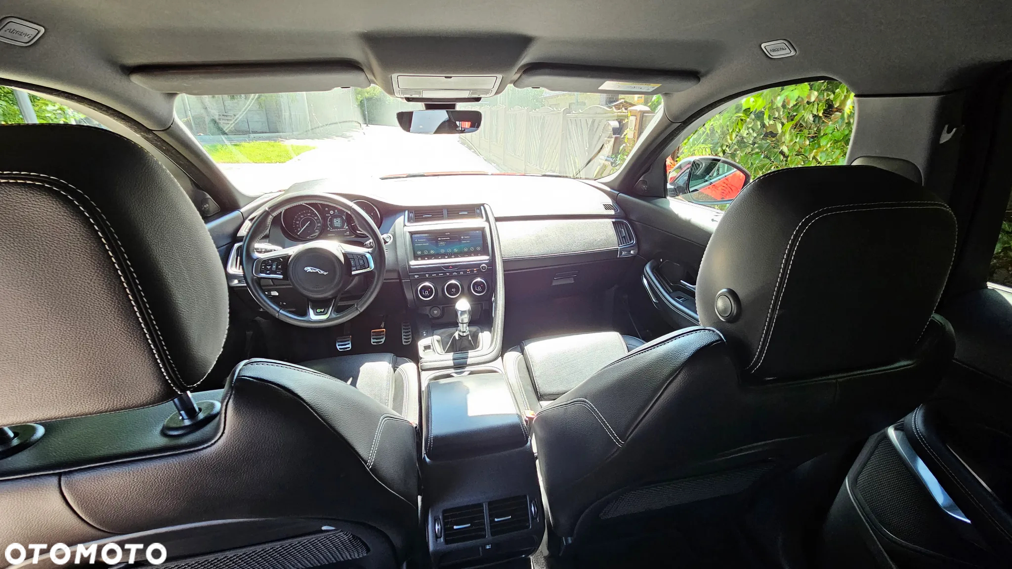 Jaguar E-Pace 2.0 i4D FWD R-Dynamic S - 17