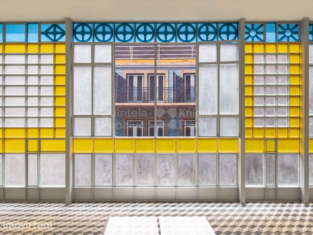 Apartamento T2 com marquise e garagem, nos Restauradores, Lisboa - Grande imagem: 4/53