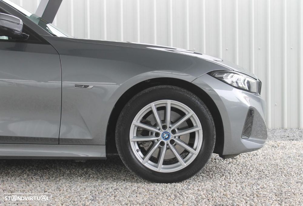 BMW 330 e Corporate Edition Auto - 37